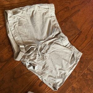 Sonoma Women's Tan Shorts